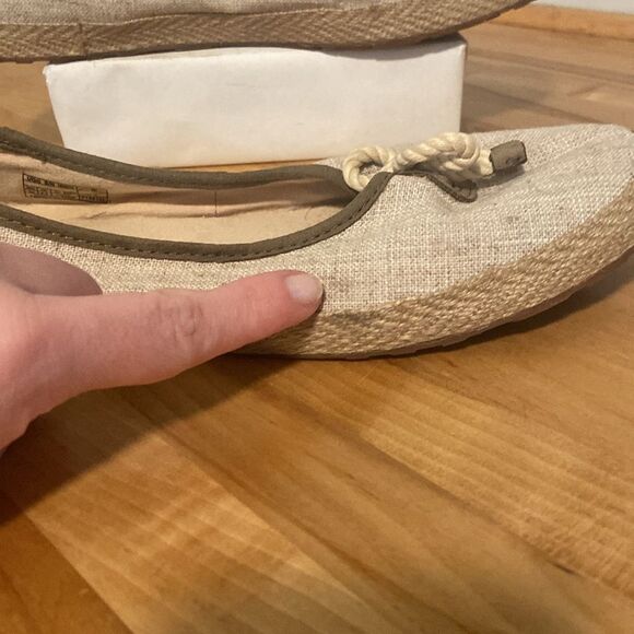 UGG Beige Espadrille Ballet Canvas Slip On Flats Size 10 - Picture 4 of 10